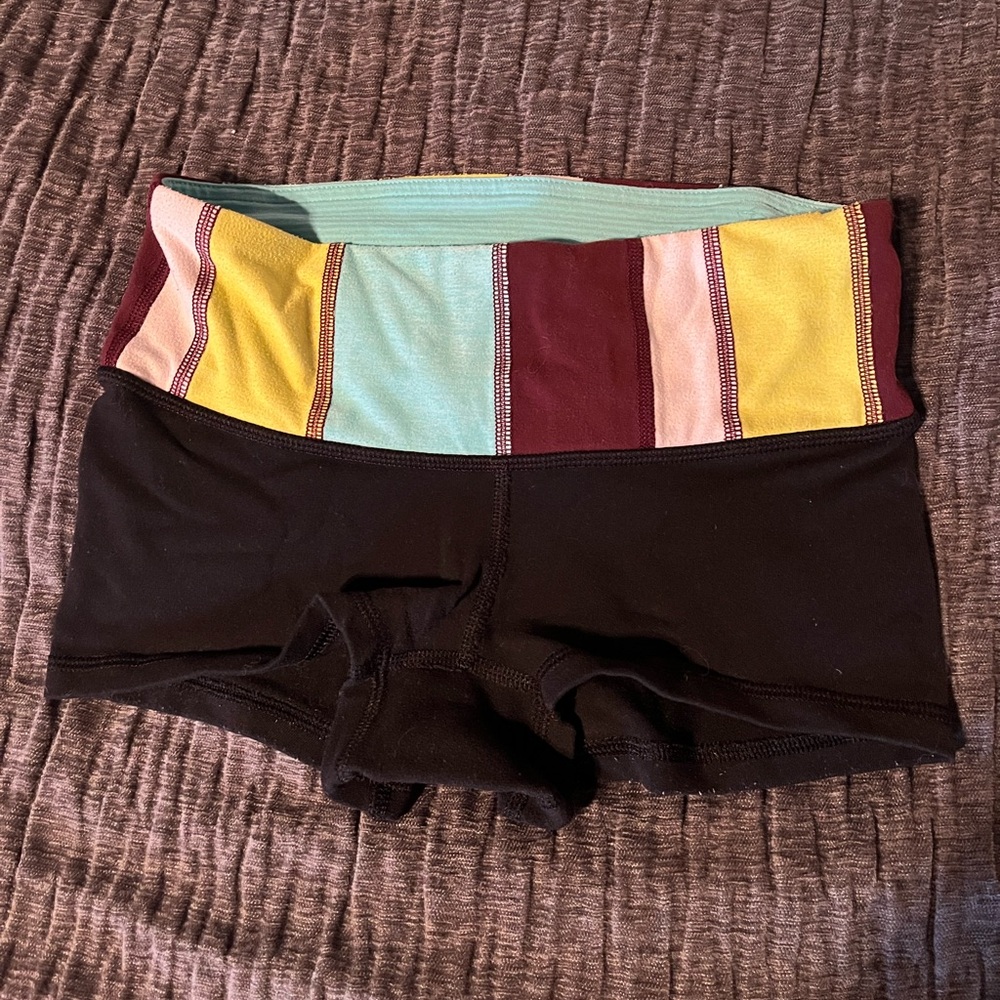 LULULEMON Booty Shorts